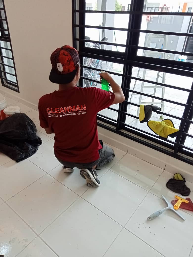 Cleanman cleaning superhero